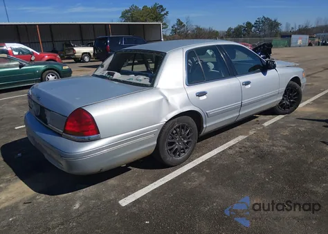 2002 Ford Crown Victoria Standard z USA, uszkodzony, nr VIN 2FAFP73W72X150230